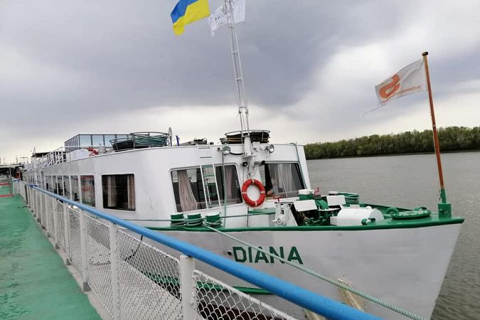 У порту «Ізмаїл» прикордонники оформили перше круїзне судно