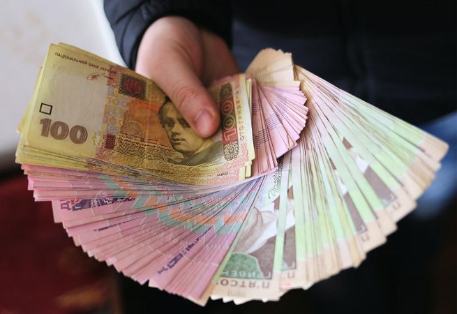 Бухгалтер предприятия в Одесской области присвоила более 200 тыс. гривен