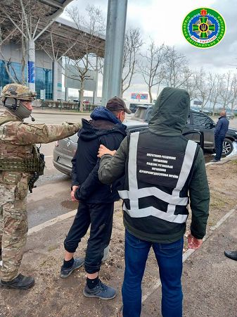 Канал перемещения нелегалов по морю ликвидировали в Одесской области 03