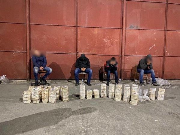Контрабанда более 80 кг кокаина в Одессе: Четыре гражданина Израиля предстанут перед судом 04
