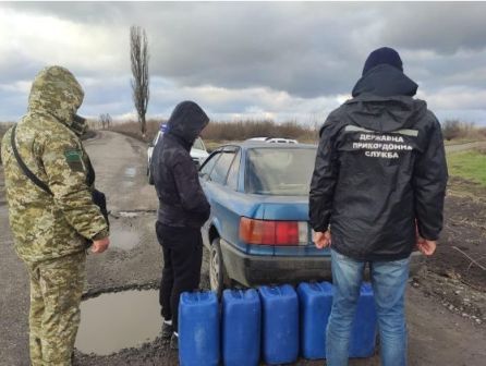 В Одесской области пограничники изъяли контрафактный алкоголь