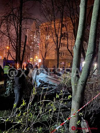 Смертельное ДТП на Люстдорфской: один человек погиб, четверых госпитализировали (фото)