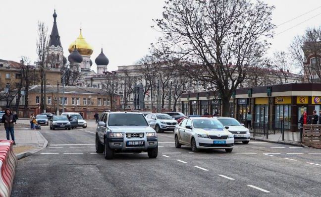 Одесским автолюбителям: Движение транспорта по улице Водопроводной открыто