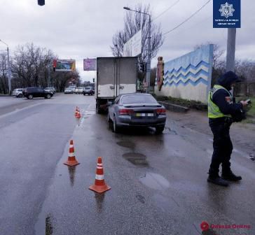 В Одессе произошло ДТП — есть пострадавшая