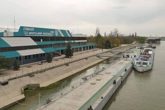 Вперше за два роки: в Ізмаїл зайшов теплохід під прапором Нідерландів