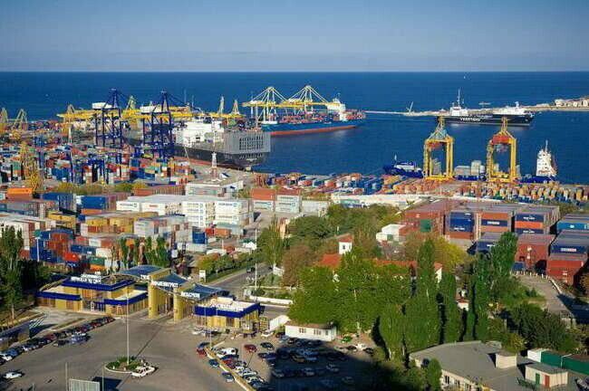 В порту Черноморска ожидается капитальный ремонт причалов