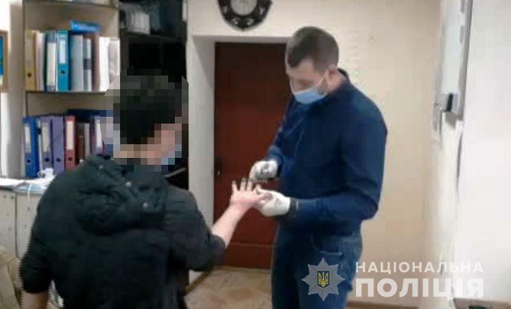 В Одесском регионе задержали парня, напавшего на 20-летнюю девушку