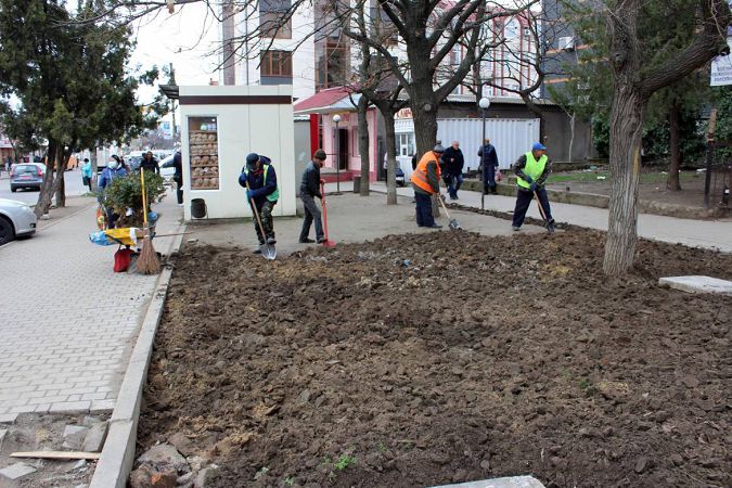 Сквер вместо стихийной торговли обустраивают в Белгороде-Днестровском