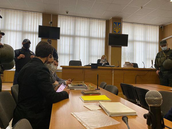 Активиста Стерненко отпустили под домашний арест