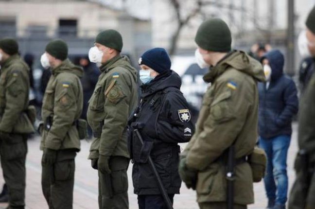 В Украине могут ввести режим Чрезвычайного положения