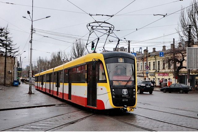 В Одесі збудували третій та найбільший трамвай «Одіссей Макс»