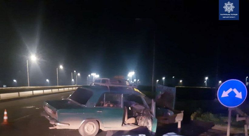 Трагічний вечір: водій загинув в ДТП на околиці Одеси