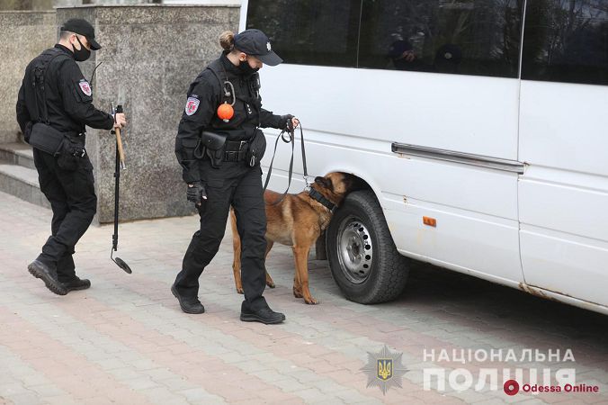 В Одесской области возле храмов дежурят более тысячи правоохранителей