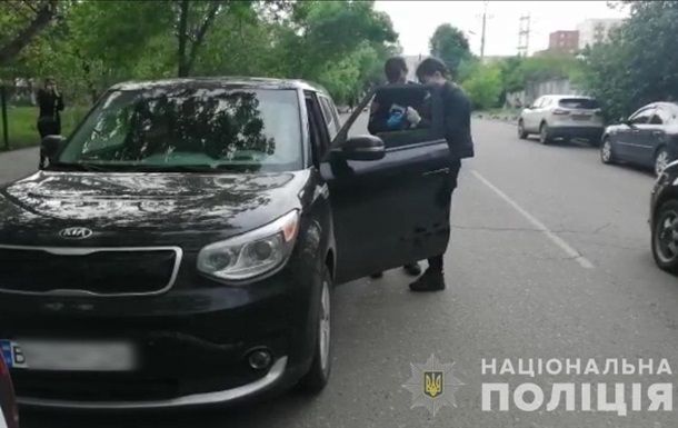 Конфликт на дороге: одессит открыл стрельбу по оппонентам из другого авто
