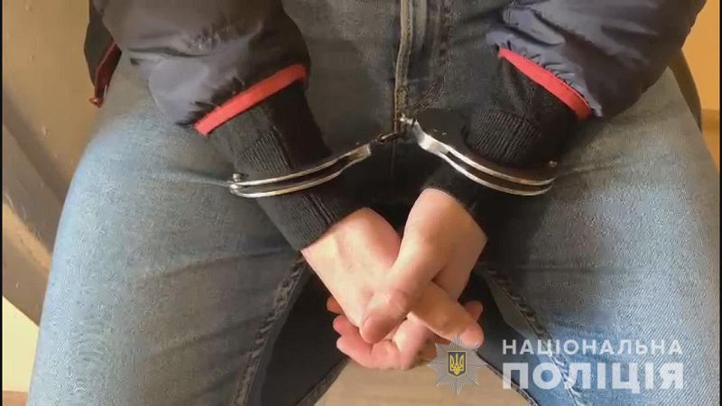 Великодолинское: 24-летний местный житель ограбил односельчанина