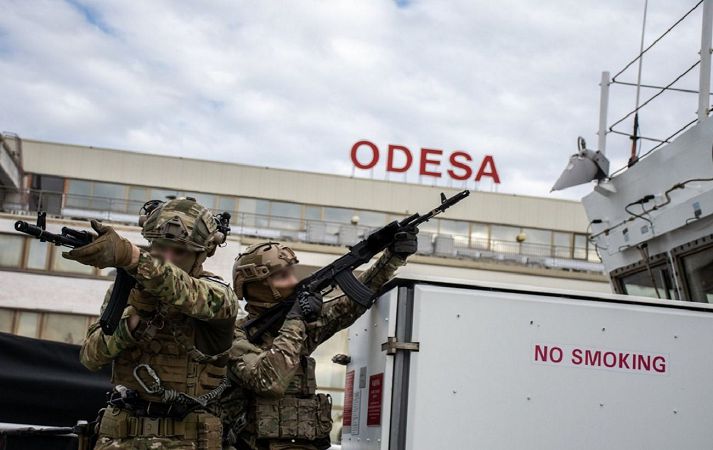Разведчики морского спецназа провели учения на военном корабле США в Одессе