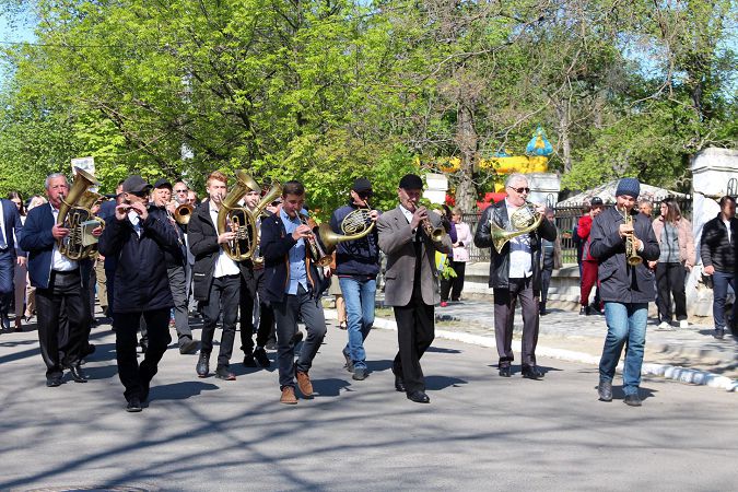 Торжественное шествие и праздничный концерт: в Белгороде-Днестровском отметили День Победы