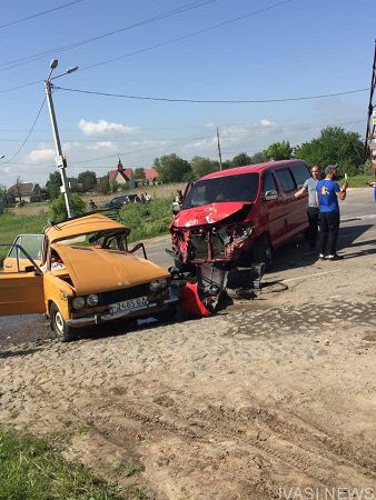 В ДТП под Одессой погибла женщина, трое ее детей — в больнице