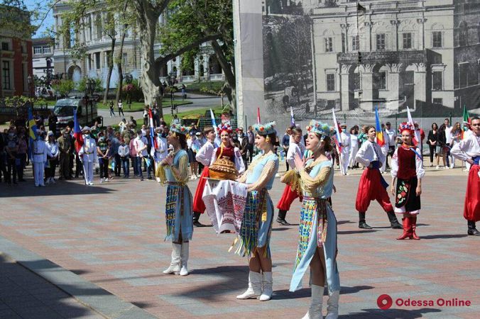 Концерт, еврогородок и пивное мороженое: в Одессе отмечают Дни Европы (фото, видео)