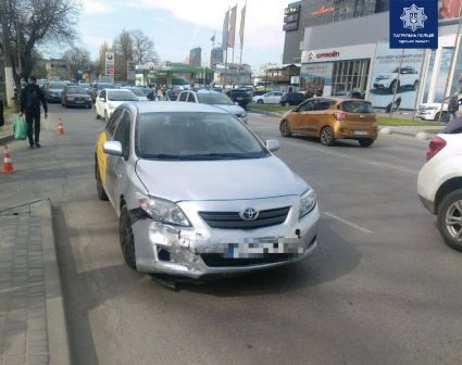 В Одессе произошло ДТП — серьезно пострадал мопедист