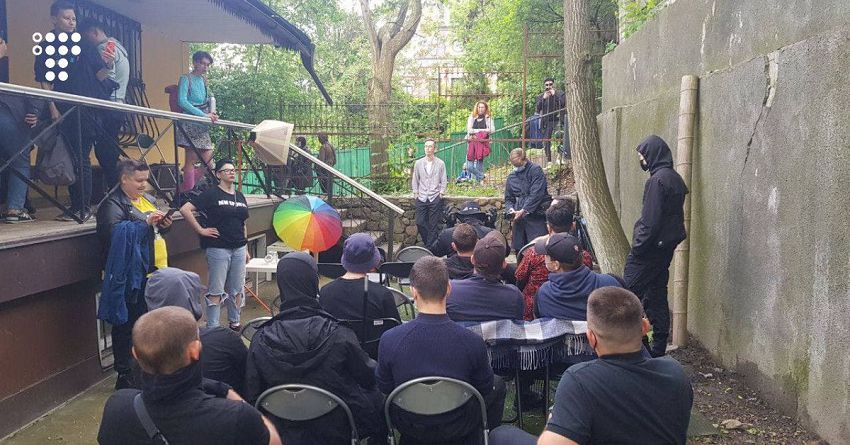 «Традиція і Порядок» зірвала заходи ЛГБТ-активістів у Києві та Одесі. Столична поліція відмовилася приймати заяву