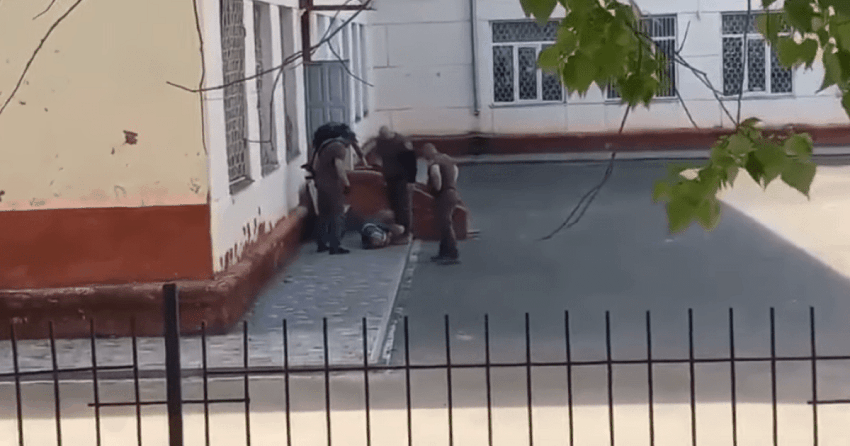 В школе под Одессой устроили стрельбу при задержании «закладчика», — СМИ (видео)