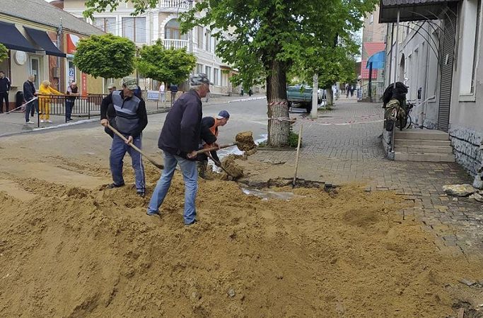 В результате дождей рушится старое здание в Белгороде-Днестровском