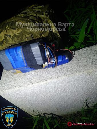 В Черноморске поймали мужчину с макетом взрывчатки (фото)