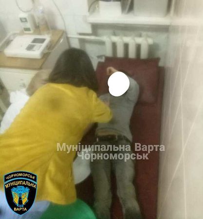 В Черноморске мужчина напоил водкой 9-летнего мальчика