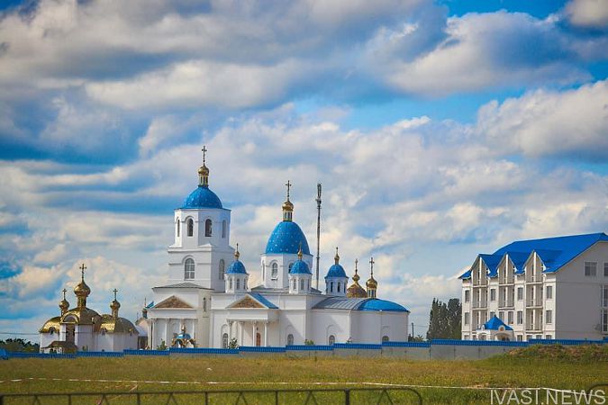 Под Одессой проходит фестиваль «Покровское поле» (фоторепортаж)