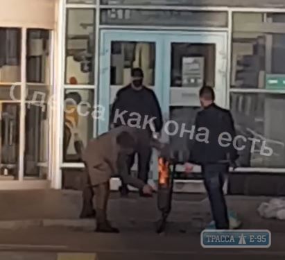 ​В самолете началась бы паника: в аэропорту Одессы произошло огненное ЧП, видео