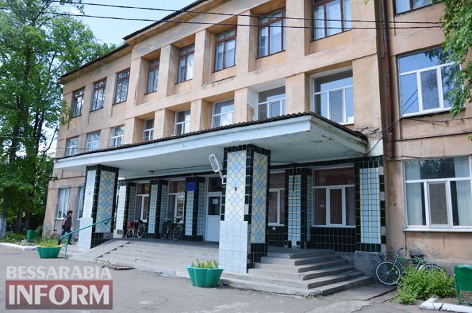 В Килийскую специализированную школу доставили гумпомощь три общественные организации из Одессы