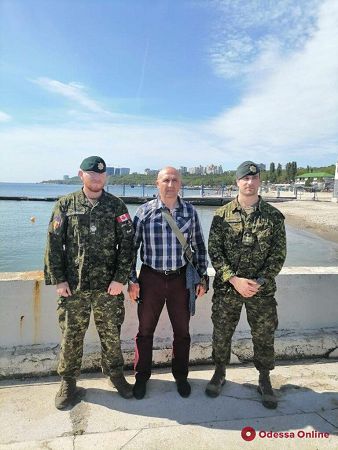 Десантирование и захват «террористов»: курсанты Военной академии отмечают День морской пехоты (фото, видео)