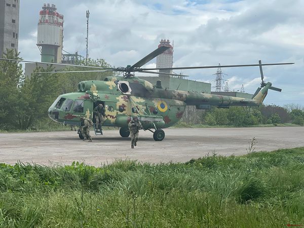 В акватории морского порта Южный прошли антитеррористические учения (фото)