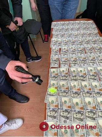 В Одессе завотделением кардиохирургии требовал от пациента взятку за операцию