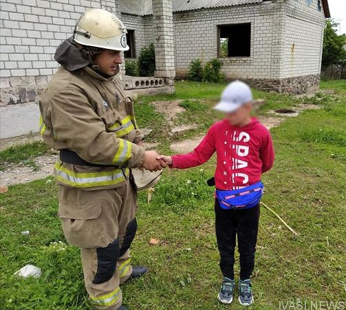 Одесские спасатели пришли на помощь подросткам, решившим покорить высоту