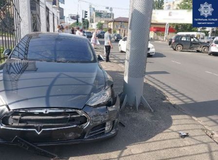 В Одессе произошло тройное ДТП — есть пострадавшие
