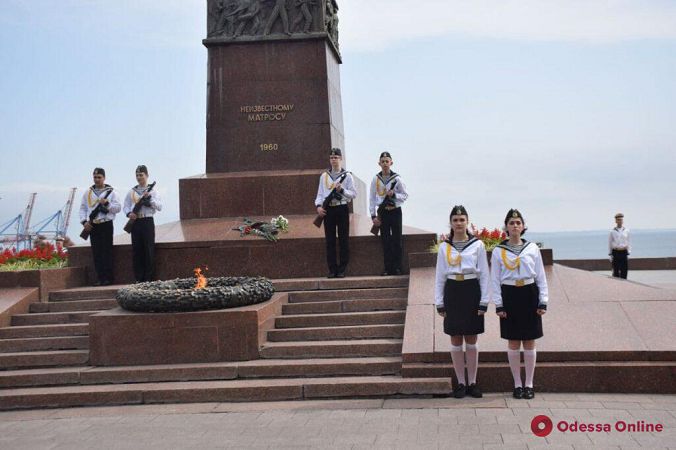 Одесситы почтили память жертв Второй мировой войны (фоторепортаж)