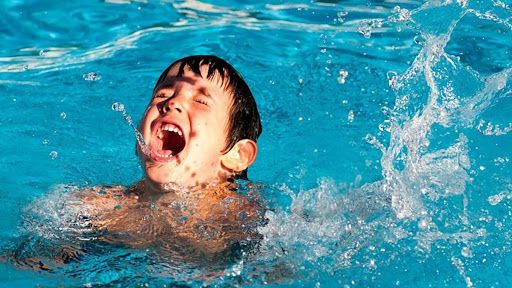 За две недели лета на водоемах страны погибли 8 детей