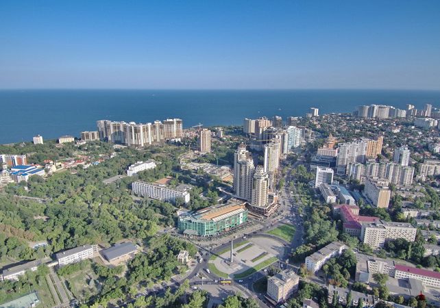Один детсад и одна школа против 50 новых ЖК. Одесское строительство за последние 7 лет