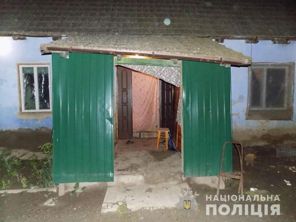 Белгород-Днестровский район: 60-летний отчим едва не зарезал 32-летнего пасынка