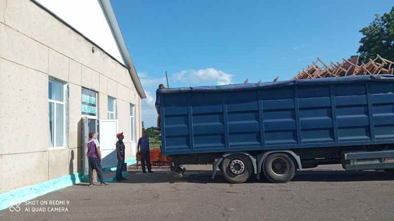 Сільський клуб отримав від одеського театру 200 добротних крісел
