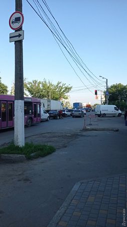В Одессе прихожане РПЦвУ устроили шествие на трассе, спровоцировав огромные пробки