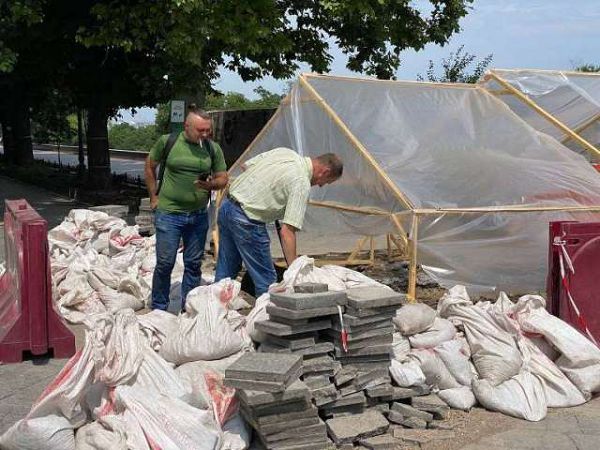 В поисках Хаджибея: археологи снова раскопали Приморский бульвар