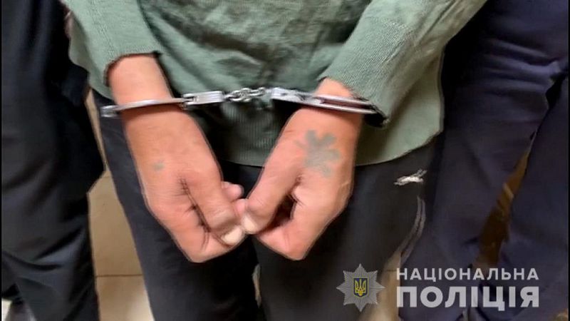 Под Одессой мошенник-гастролер по фальшивому паспорту получил посылку стоимостью в 750 тыс грн