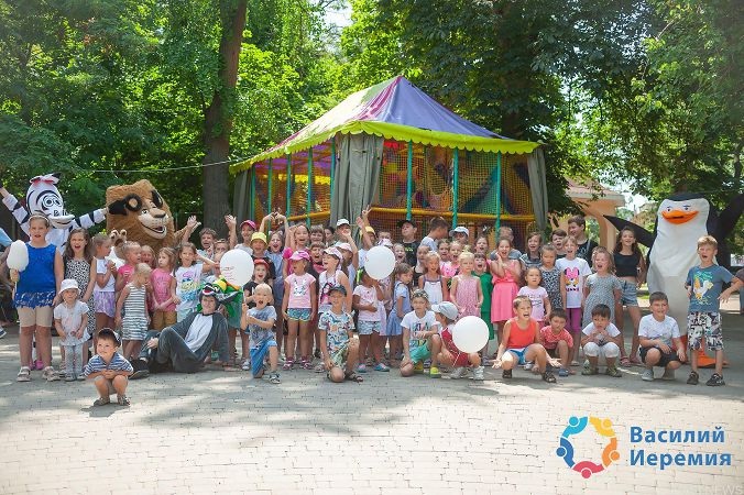 В обновленном сквере Мечникова прошел детский праздник