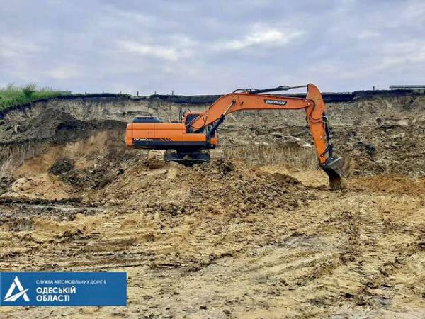 Оползень повредил часть трассы «Одесса-Киев» (ФОТО)