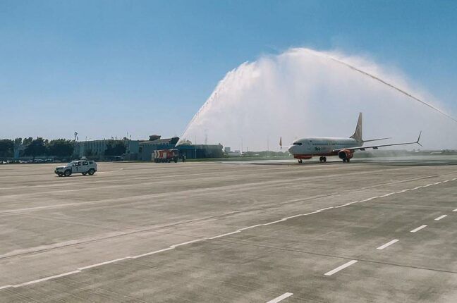 Новая взлетно-посадочная полоса одесского аэропорта приняла первый самолет (ВИДЕО)