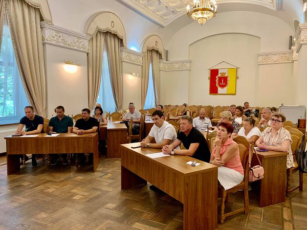 Вице-мэр Одессы провел встречу с руководителями коммунальных спортивных школ (фоторепортаж)