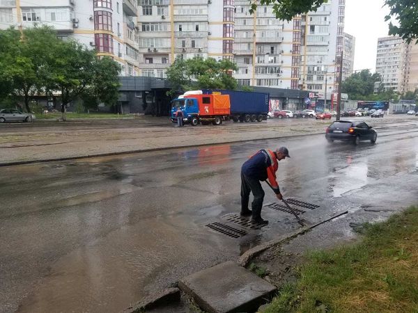 Изменены маршруты: в Одесской мэрии отчитались о последствиях ливня